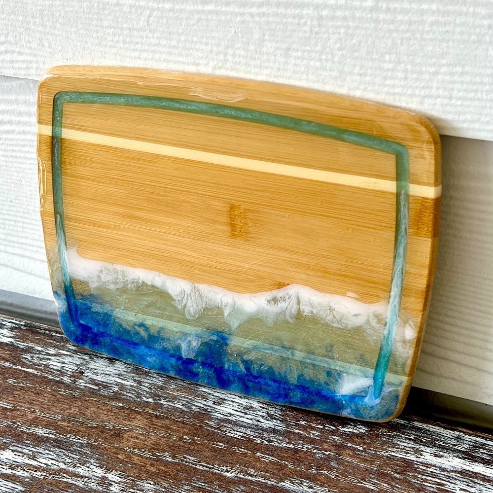Ocean Waves Resin Wood Cutting Board Charcuterie Board Cheeseboard Beach House S - Picture 4 of 5